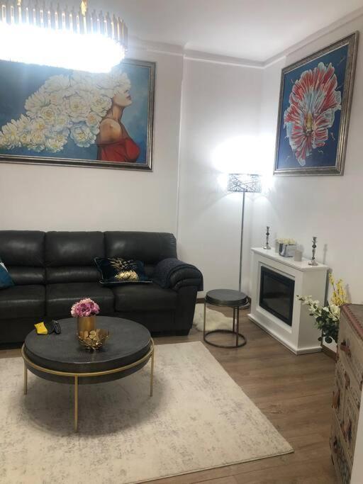 בוקרשט Dumbrava Rosie - Ultracentral Historical Residence מראה חיצוני תמונה